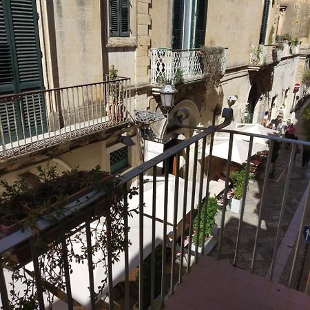 Dimora "I Santi Patroni" Aparthotel Lecce Exterior photo