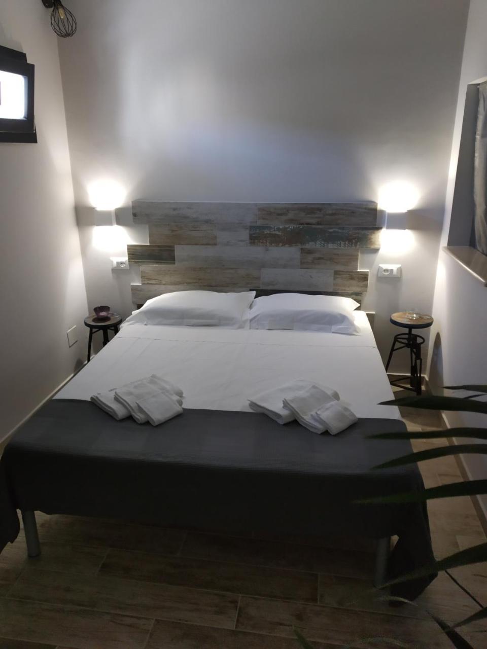 Dimora "I Santi Patroni" Aparthotel Lecce Exterior photo