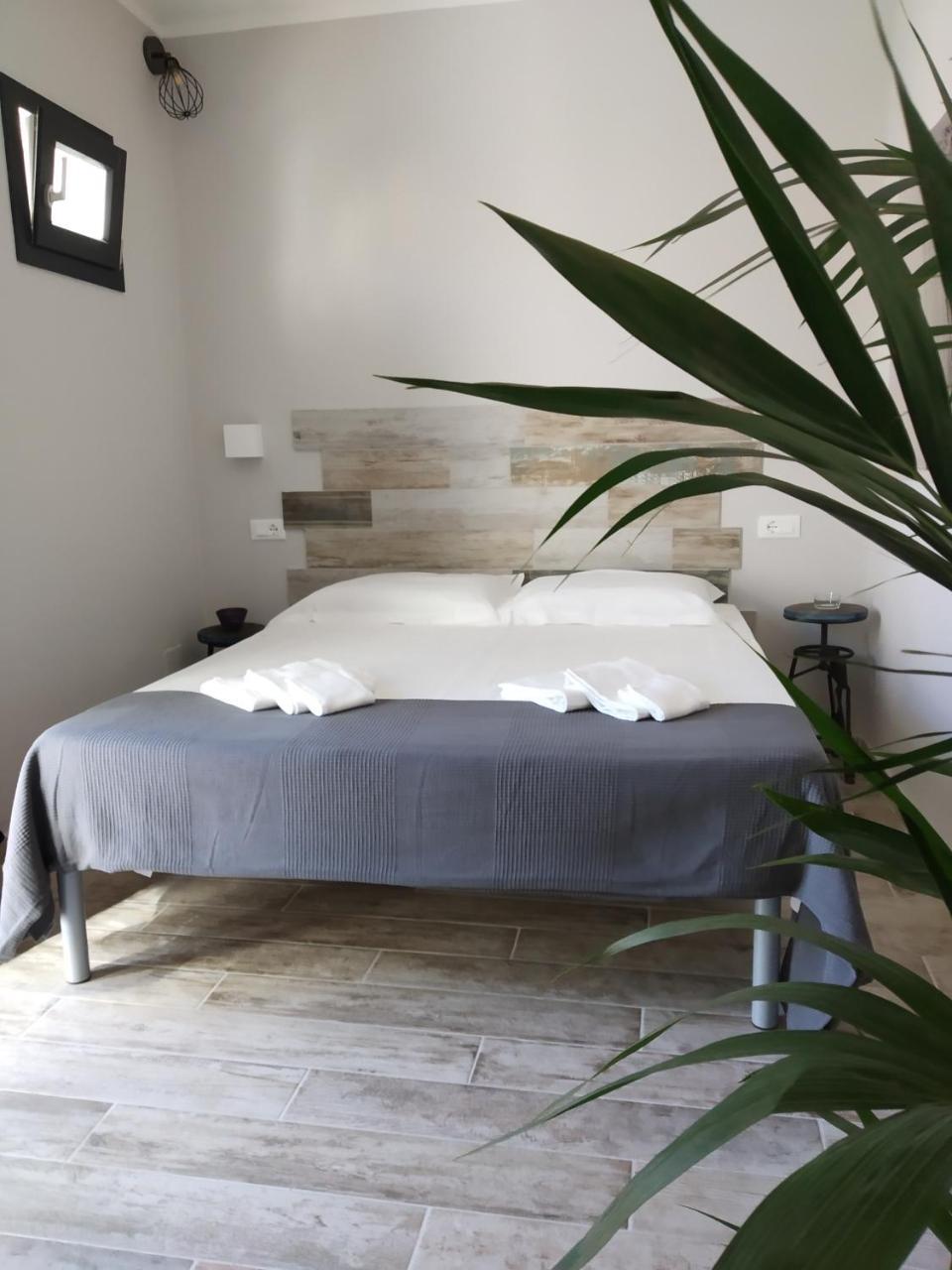 Dimora "I Santi Patroni" Aparthotel Lecce Exterior photo