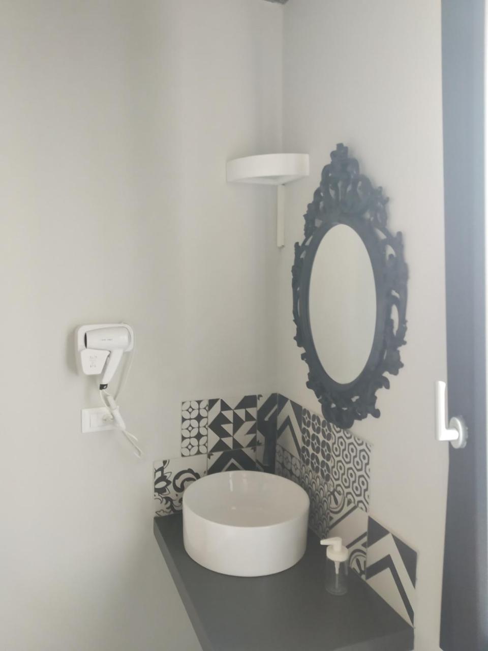 Dimora "I Santi Patroni" Aparthotel Lecce Exterior photo
